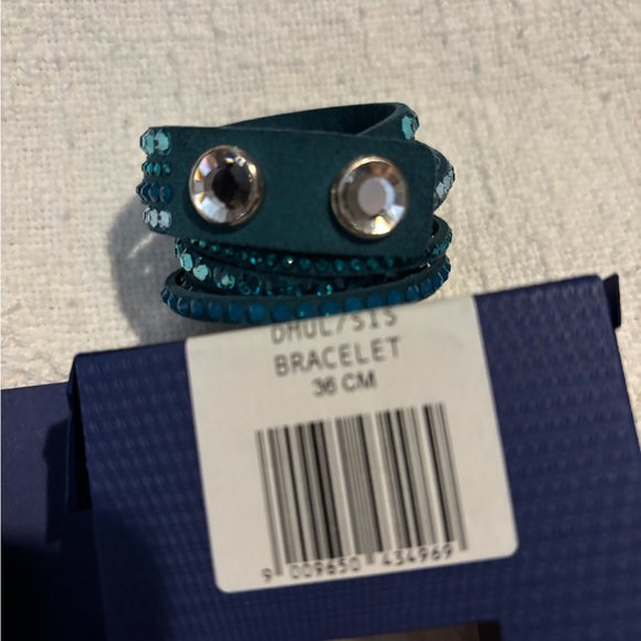 Swarovski Crystal Teal/Turquoise Wrap Bracelet NIB - Picture 2 of 2